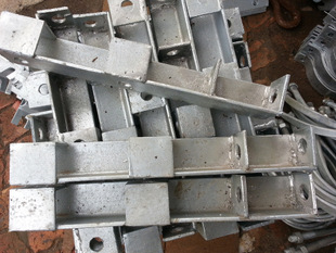 熱浸鍍鋅鐵附件