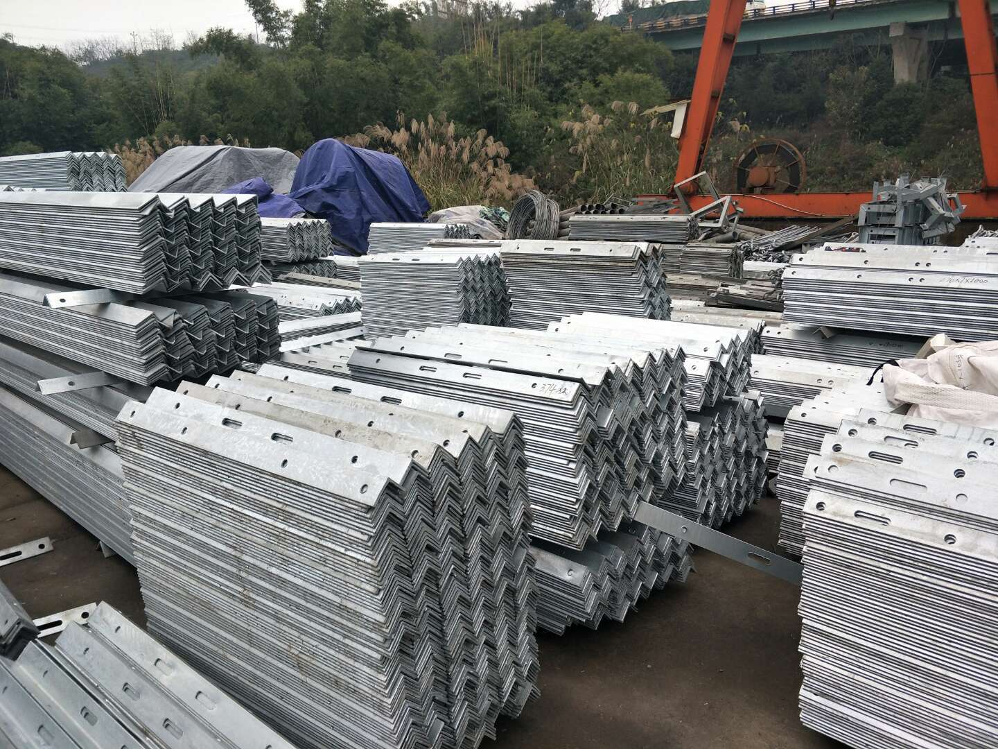 熱浸鍍鋅鐵附件